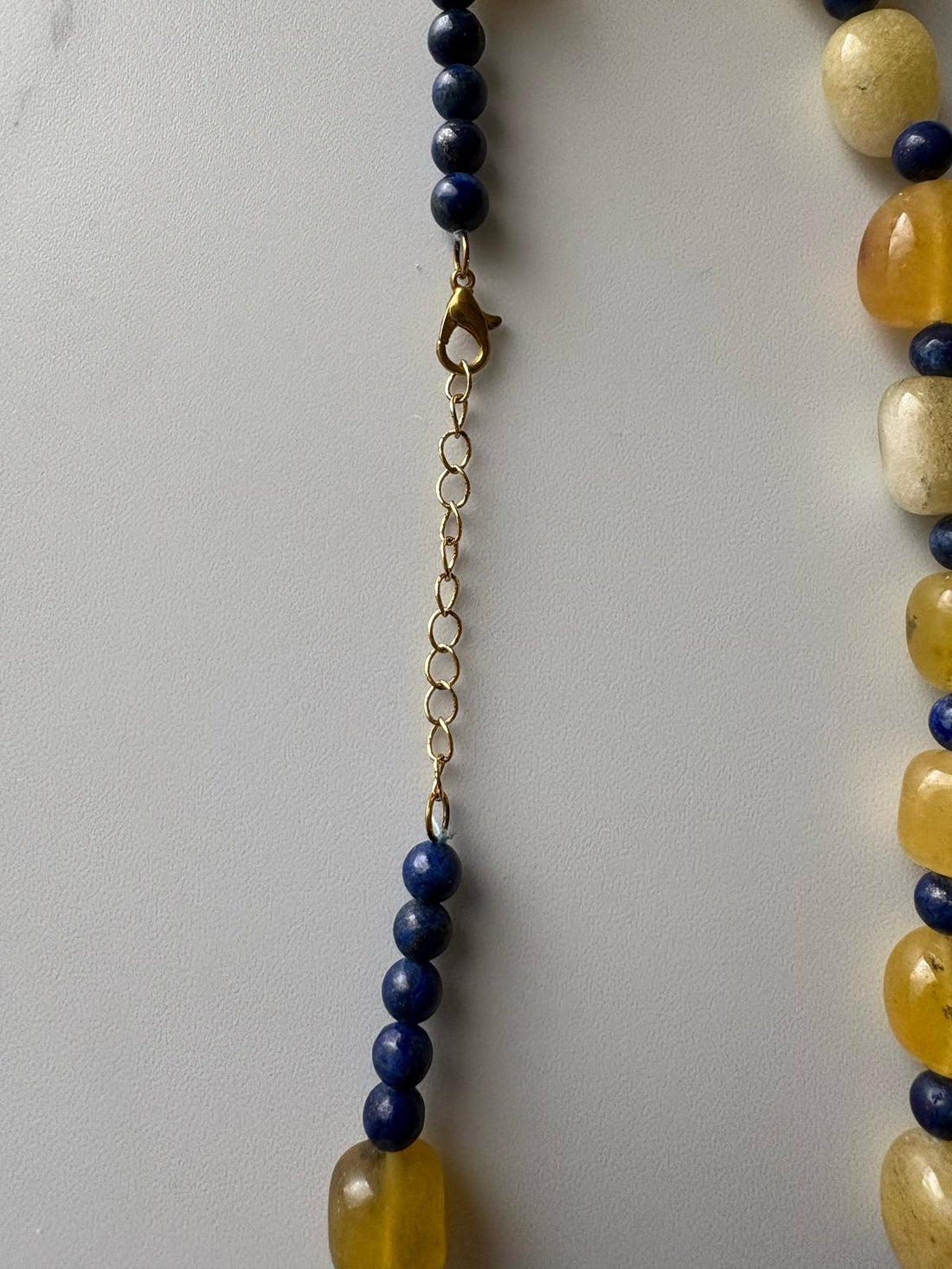 Yellow Agate and Blue Lapiz Necklace