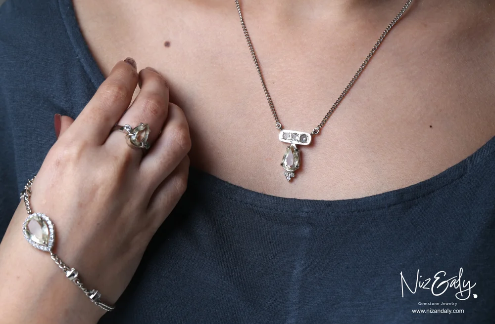 The Complete Guide to Buying Gemstone Jewelry Online: Everything You Need to Know in 2025