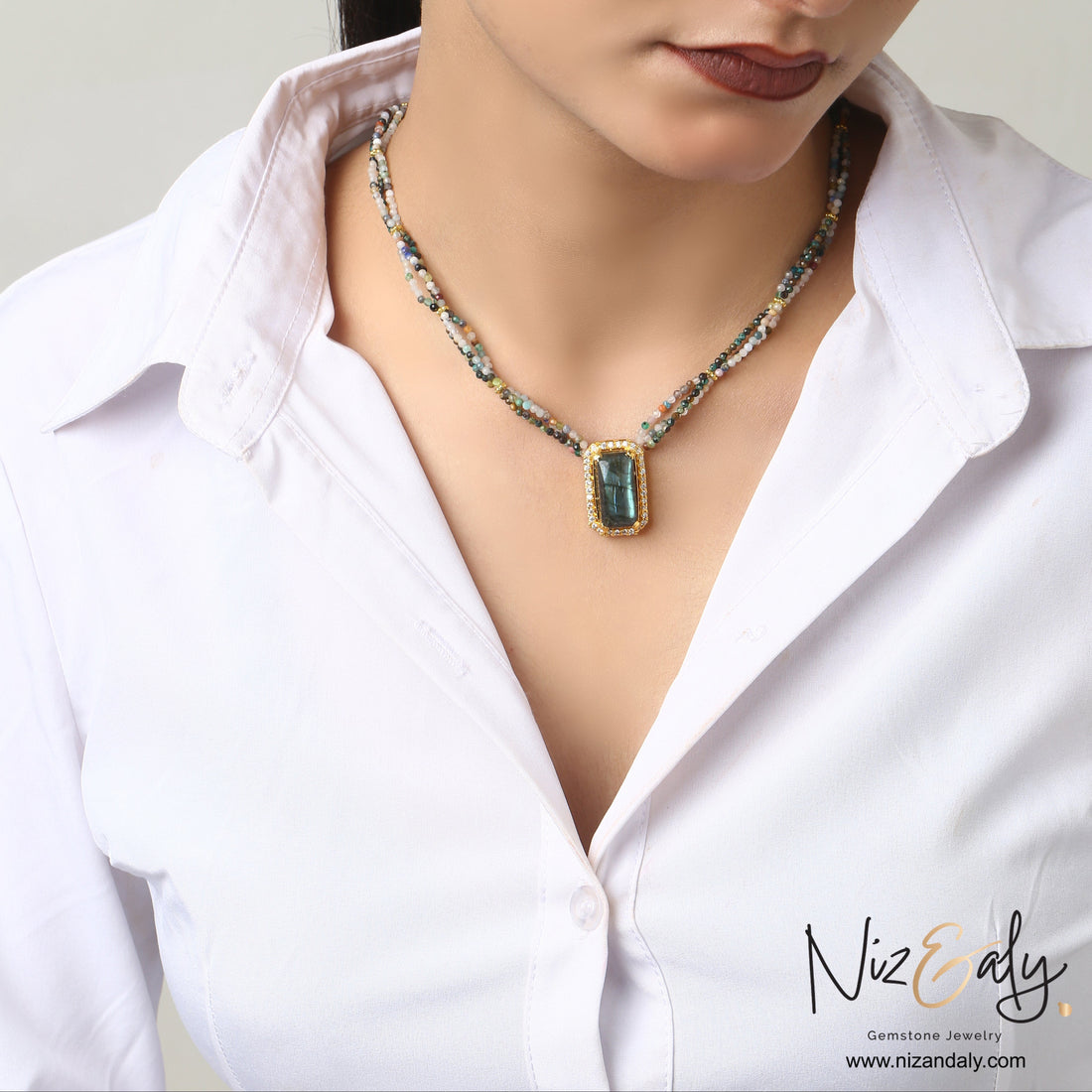 Labradorite Solitaire Pendant Necklace — Flashing Fire Gemstone