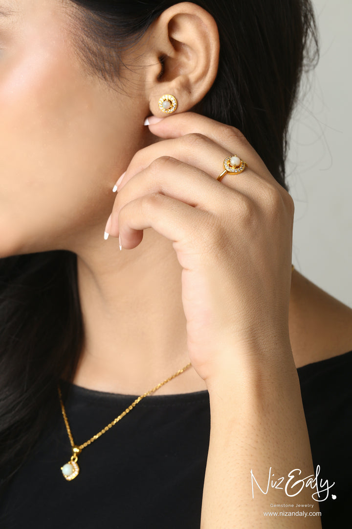 Opalea - Round  White Australian Opal Set