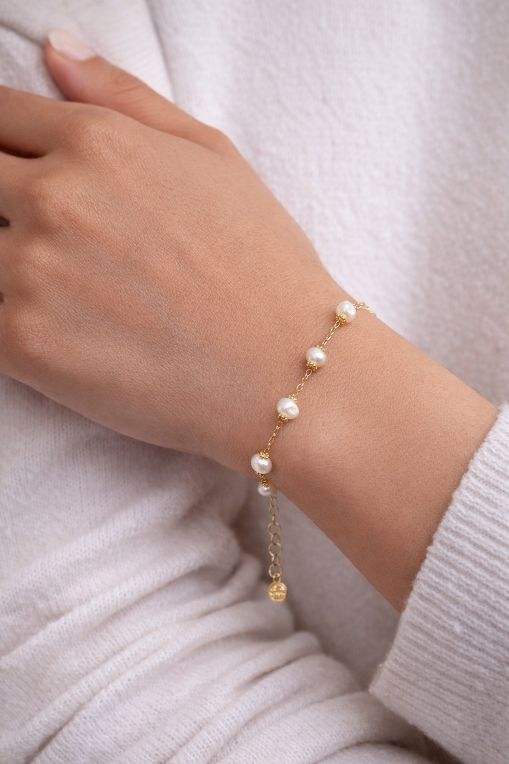 Gold-Plated Freshwater Pearl Bracelet in 925 Silver