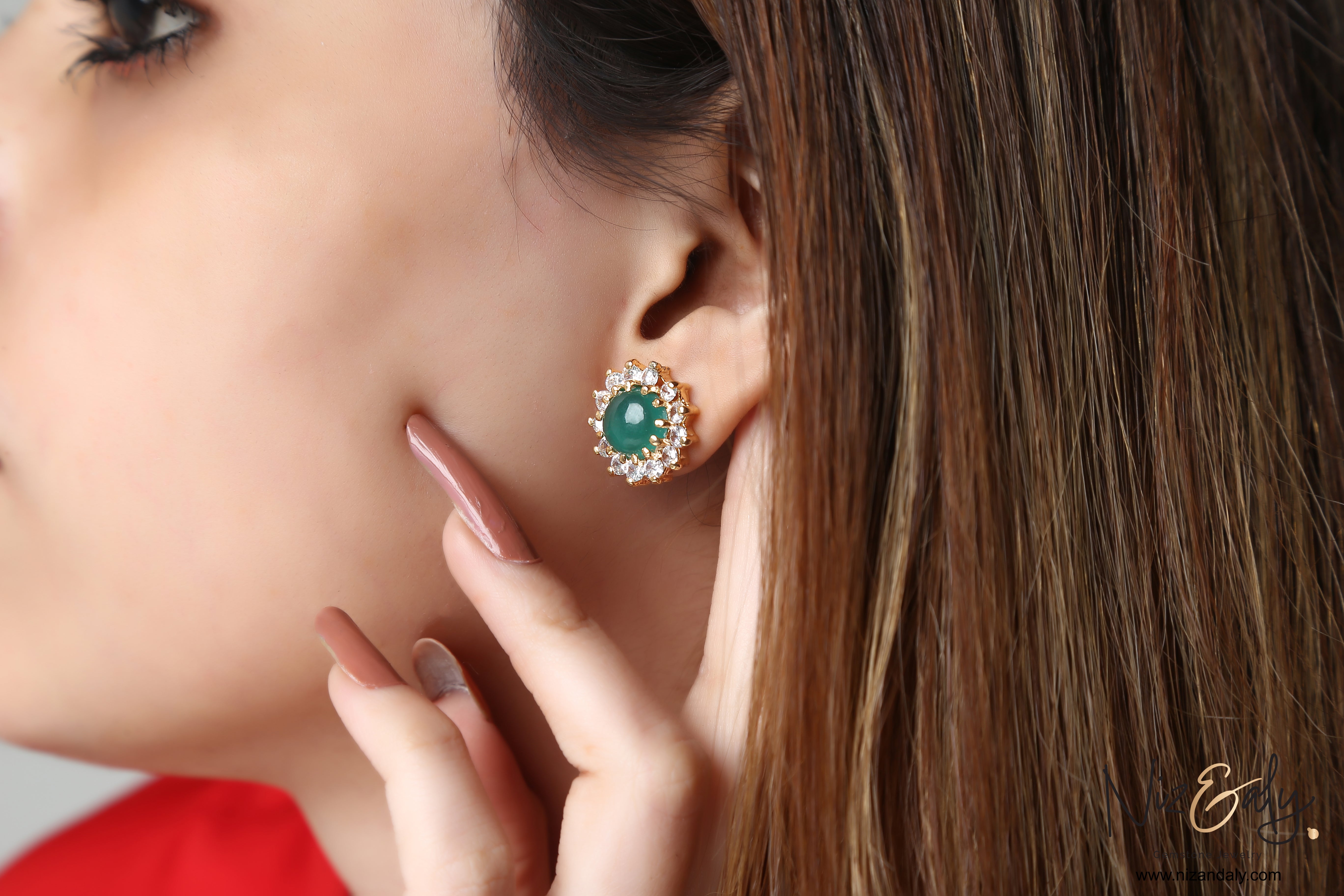 Vintage Round Green Chrysoprase Ear Stud