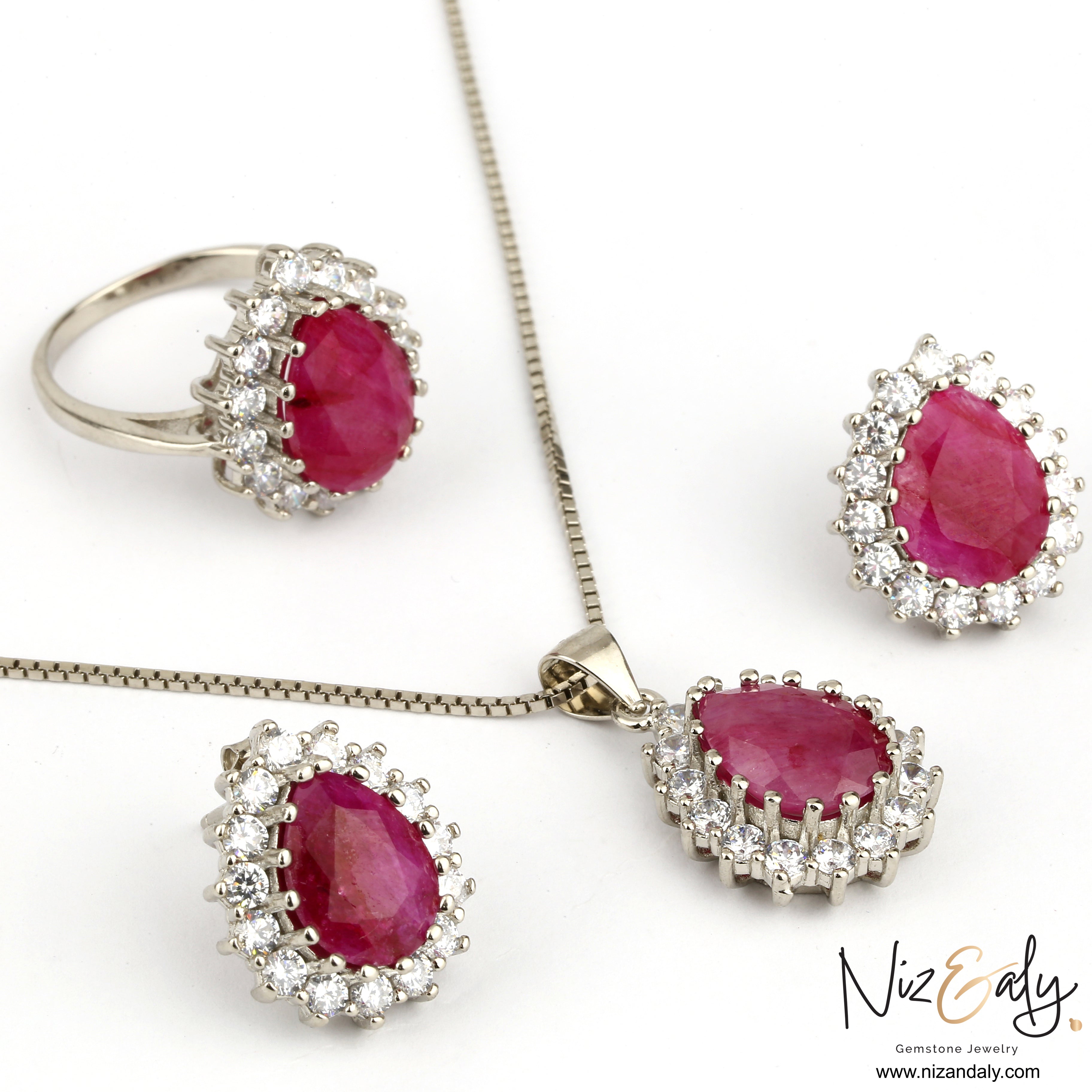 Royal and Stunnig  Red Spinel Pendant Set