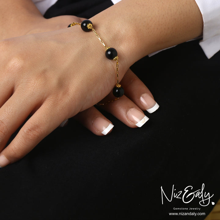 Minimalist black gemstone bracelet for everyday jewelry styling