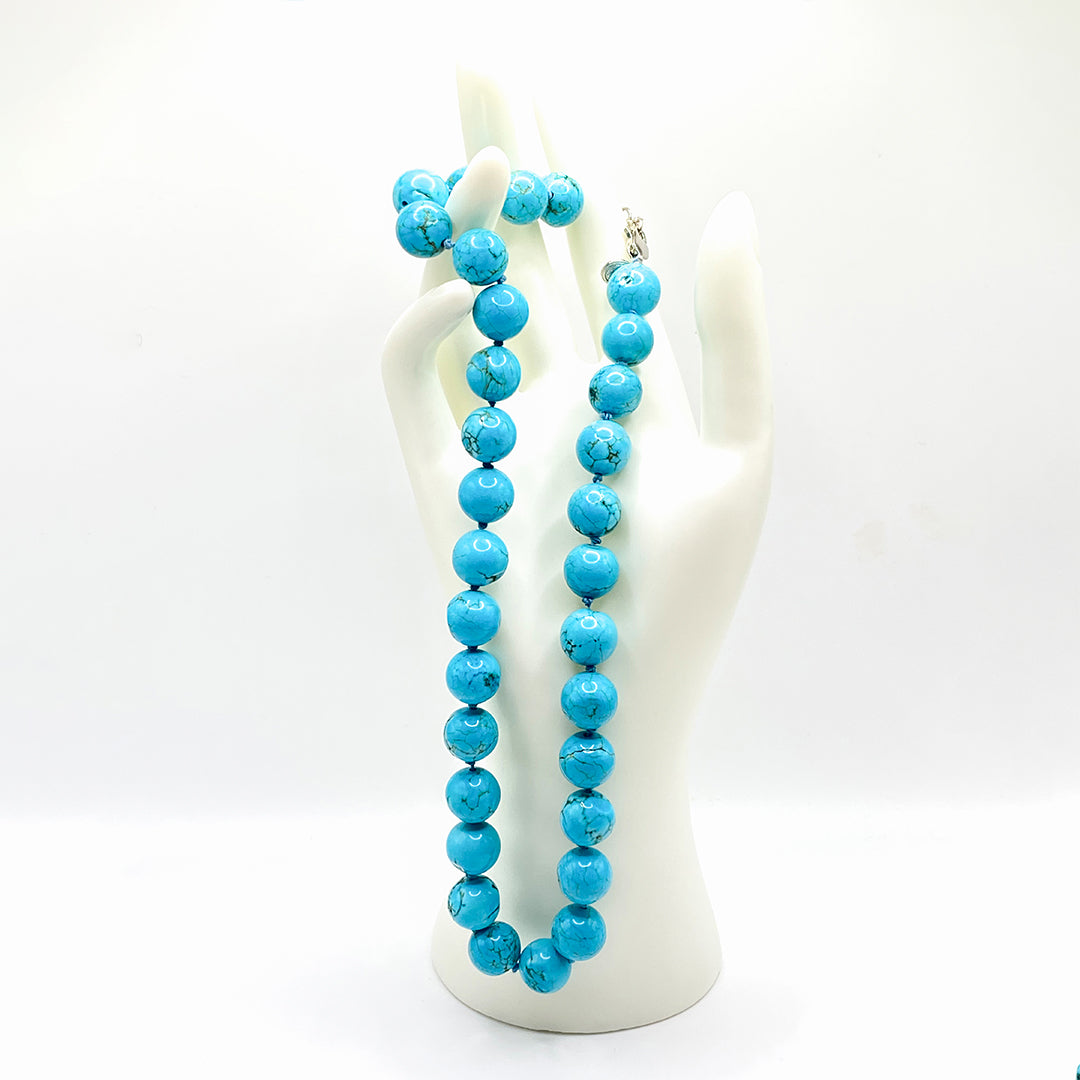 Hand-Knotted  Howlite Turquoise-Colored Cabochon Choker