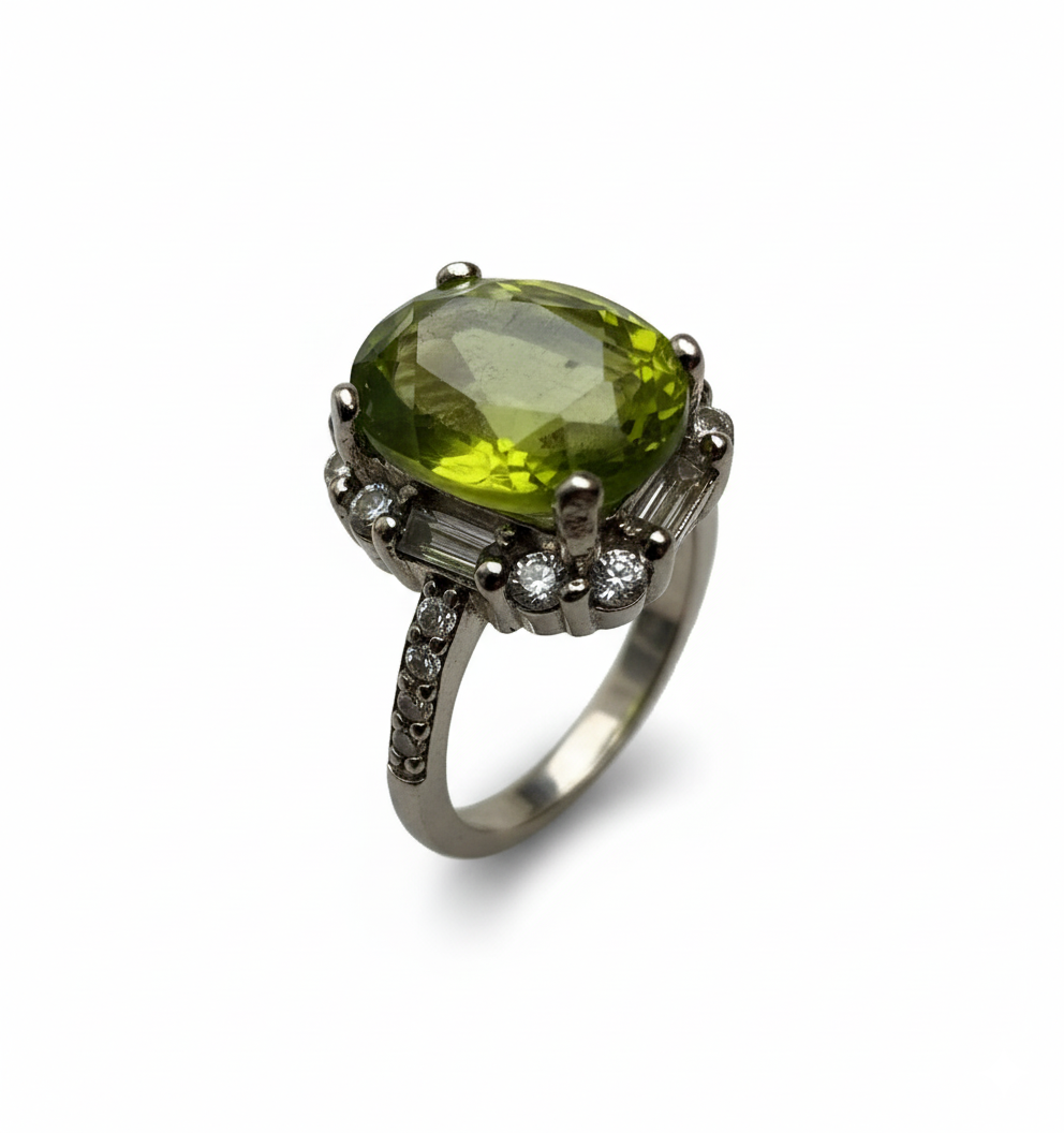 Peridot Ring (Olive Bloom)