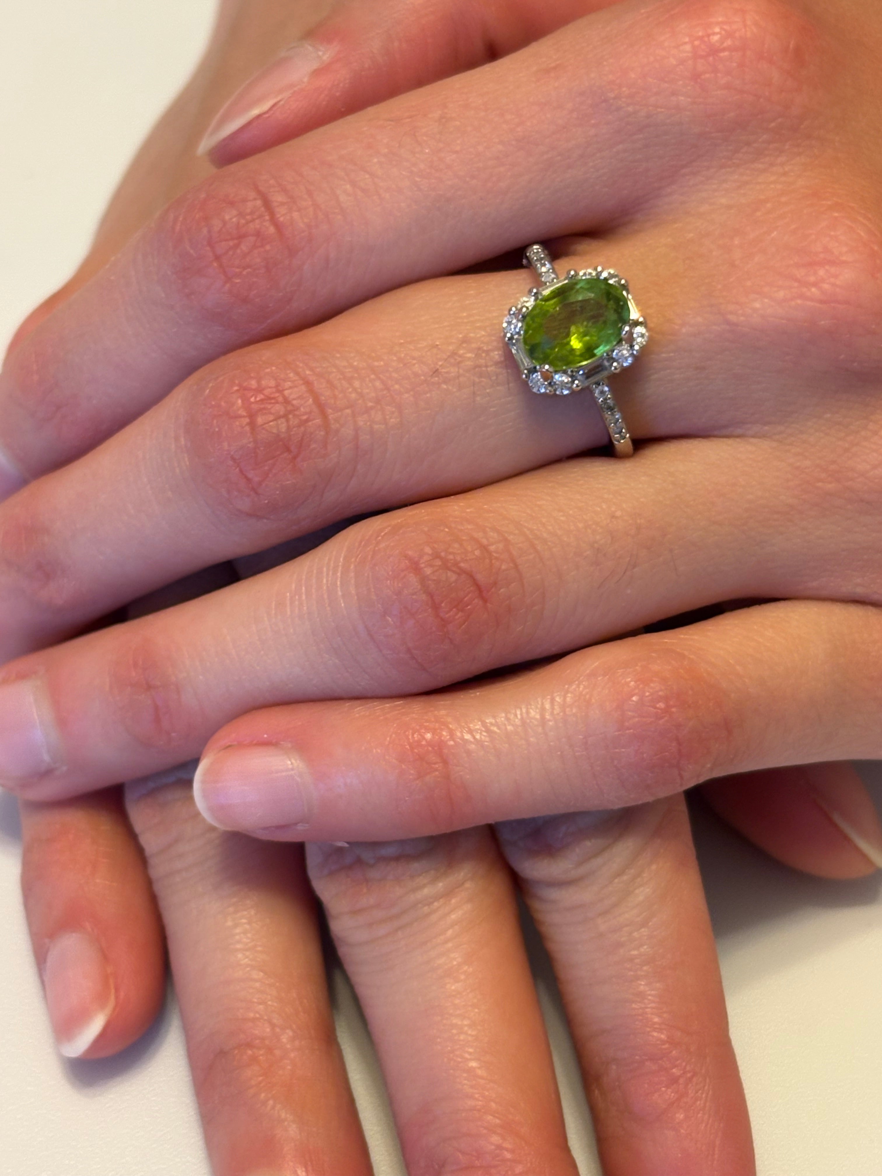 Peridot Ring (Olive Bloom)