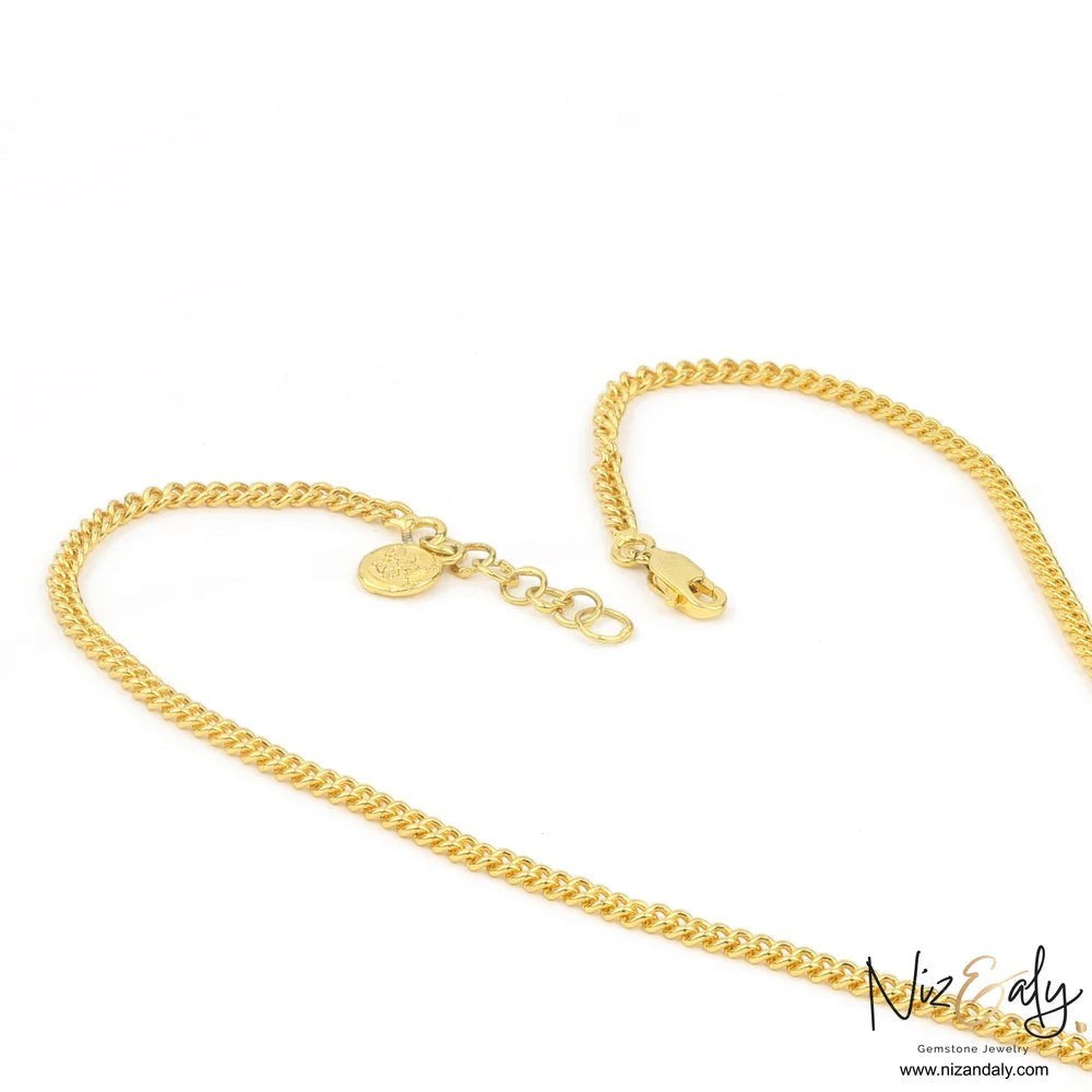 Niz & Aly gold-plated 925 sterling silver chain necklace with a delicate clasp and branded charm