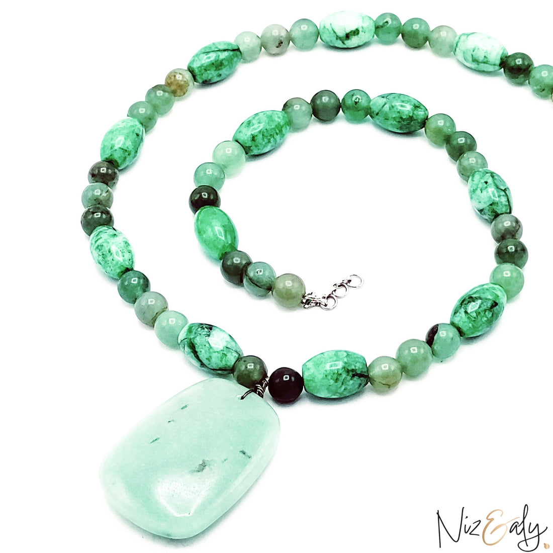 Niz & Aly green aventurine and agate beaded pendant necklace with polished gemstone beads on a white background