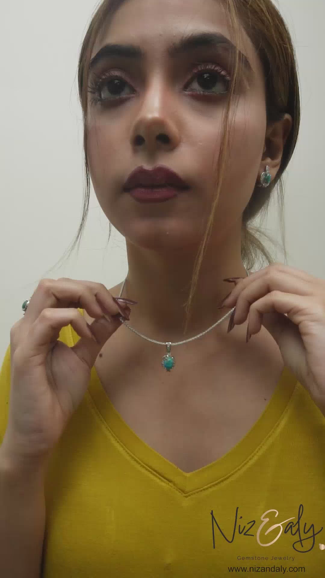 Natural Kingman Blue Turquoise Pendant Set