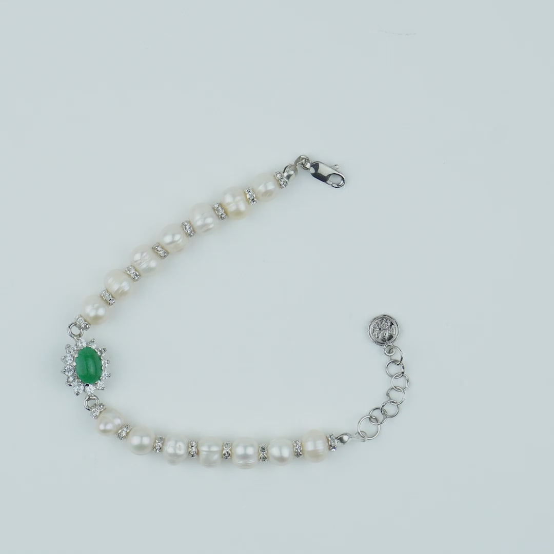 Green Jade and Fresh Water Pearl Bracelet
